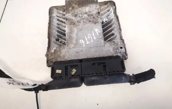 Volkswagen PASSAT B6 Engine control unit/module 03g906018 5wp45600aa