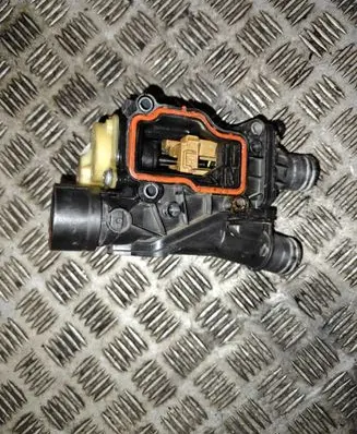 Ford Kuga II Thermostat/thermostat housing 410477650