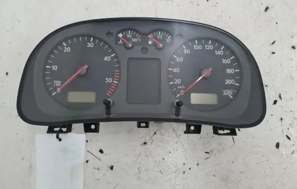 Volkswagen Golf IV Speedometer (instrument cluster) 1J0919860B