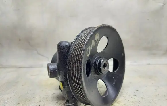 Opel Vectra B Power steering pump 90495957