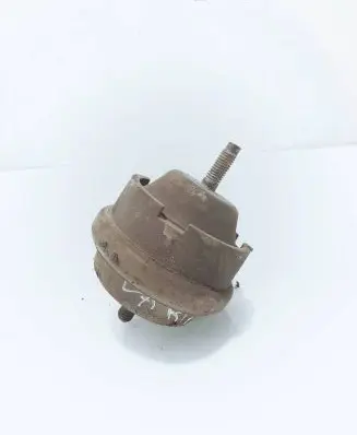 Peugeot Partner Engine mount bracket