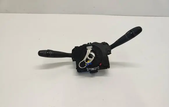 Wiper turn signal indicator stalk/switch