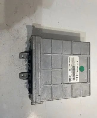 Audi A4 S4 B5 8D Engine control unit/module 0261203554 8D0907557B 26SA3901