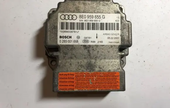 Audi A4 S4 B7 8E 8H Airbag control unit/module 8E0959655G 0285001668
