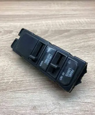 Buick LeSabre Light switch 25534588