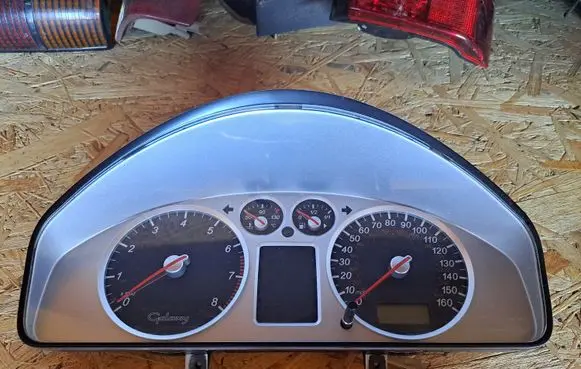 Ford Galaxy Speedometer (instrument cluster) 7M5920900F YM2110849AGC