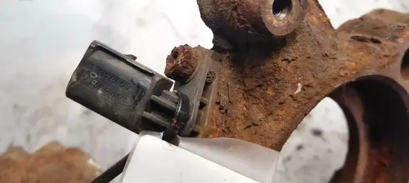 Volkswagen Golf V ABS brake wheel speed sensor