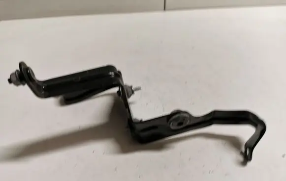 Ford Mustang VI ABS pump bracket FR3C2C304B