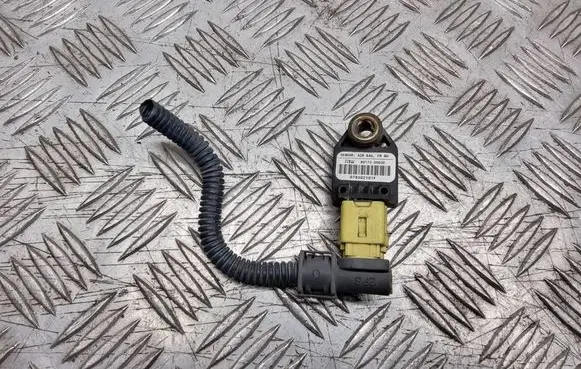 Toyota Avensis T250 Airbag deployment crash/impact sensor 8917305030 079302101F