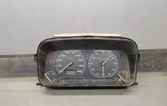 Volkswagen Golf III Speedometer (instrument cluster) 1H6919033