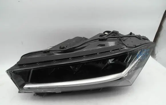 Skoda Superb B9 Headlight/headlamp 3P1941015 L991639