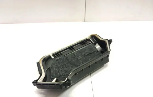 Porsche Macan (95B) Fuse box cover 95B907613
