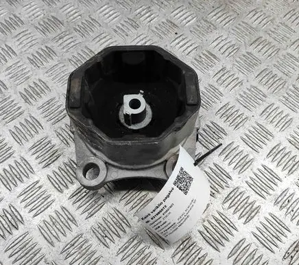 Volvo XC40 Engine mount bracket 31686296