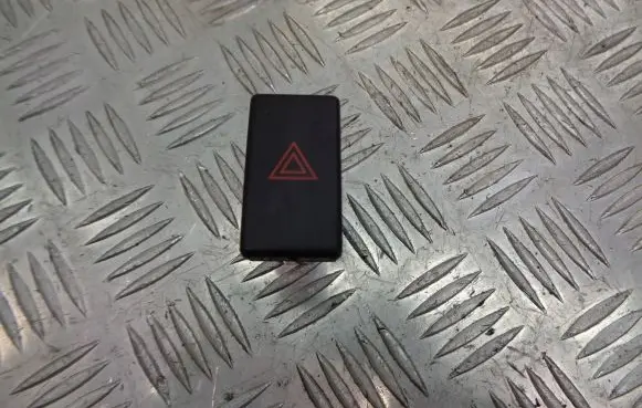Toyota Avensis T250 Hazard light switch