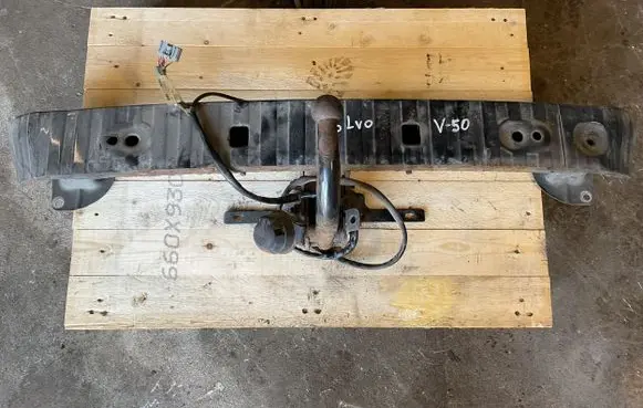 Volvo V50 Tow bar set 8685828