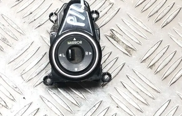 Hyundai i40 Wing mirror switch 39R4801230