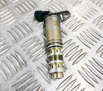 BMW 5 F10 F11 Turbo solenoid valve 7561265