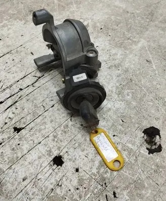 Mitsubishi Carisma Ignition lock