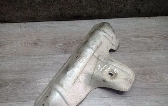 Volvo V70 Exhaust heat shield 30757440