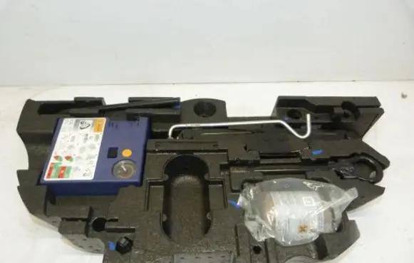 Renault Laguna III Tool set 