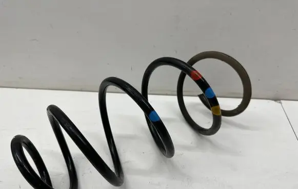 Opel Mokka B Front coil spring