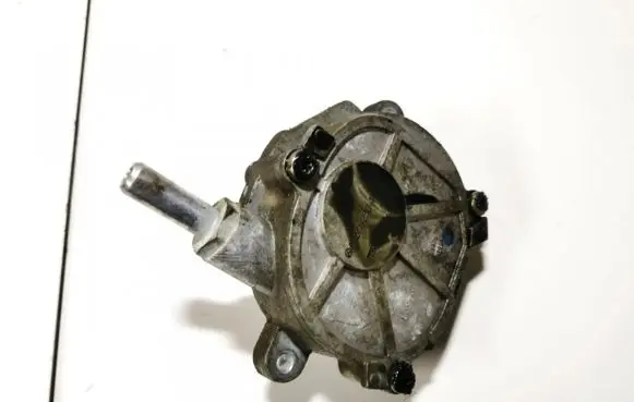 Mercedes-Benz CLC CL203 Vacuum pump a2712301465 1121080521a