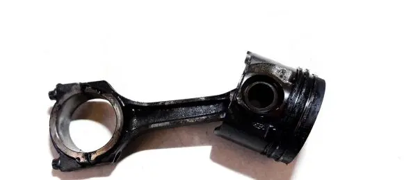 Ford Mondeo Mk III Piston with connecting rod