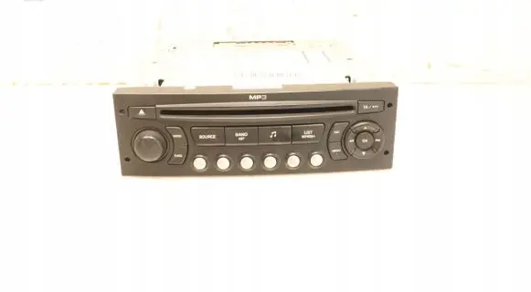 Radio/GPS head unit trim