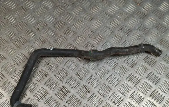 Engine coolant pipe/hose