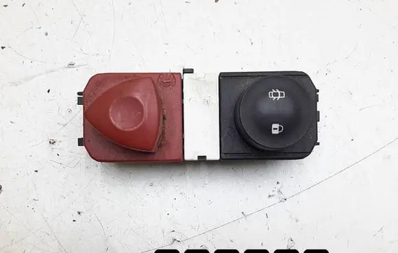 Renault Scenic II - Grand scenic II Hazard light switch 8200407415 8200095493 8200109723