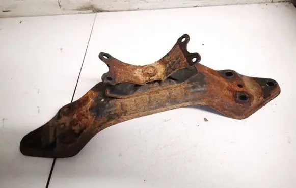 Subaru Legacy Engine mount bracket 41022ag100
