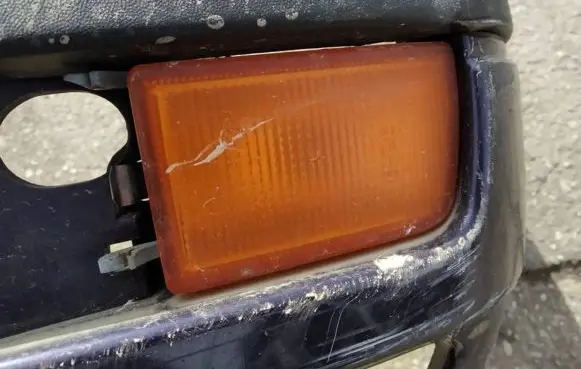 Volkswagen Golf III Front indicator light