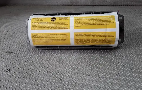Volkswagen Touran I Passenger airbag 1T0880204A