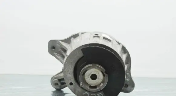 Mercedes-Benz E W213 Engine mount bracket A2132400500