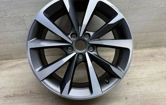 Seat Leon (5F) R18 alloy rim 5FA601025E