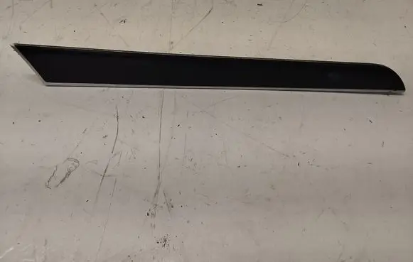 Audi A5 8T 8F Front door trim bar 8K0867409