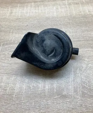 Nissan Navara D22 Horn signal CH2143 03881157