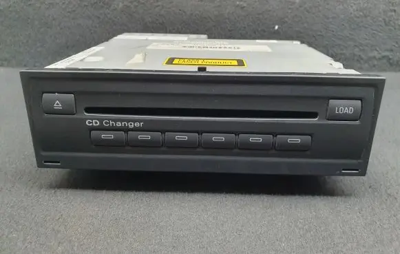 Audi A6 S6 C6 4F CD/DVD changer 4E0035111A 4E0910111E