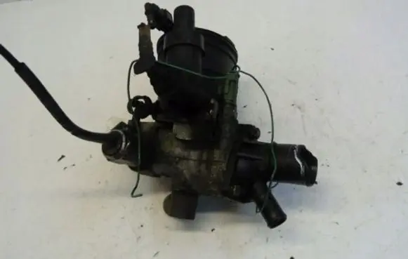 Thermostat/thermostat housing