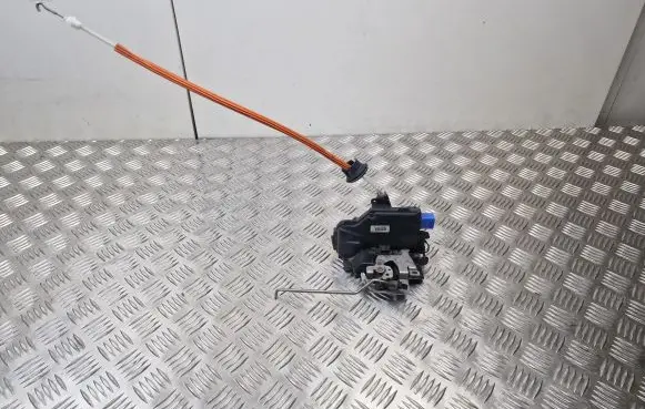 Audi A3 S3 8P Front door lock 4E1837016