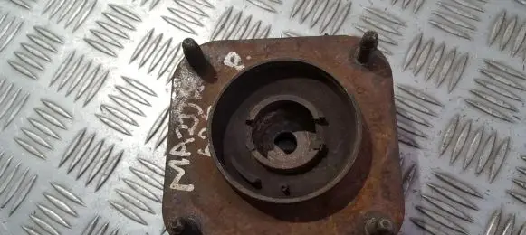 Mazda 626 Coil spring mount 