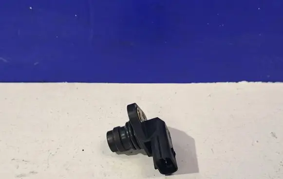 Volvo V60 Camshaft position sensor 8658495