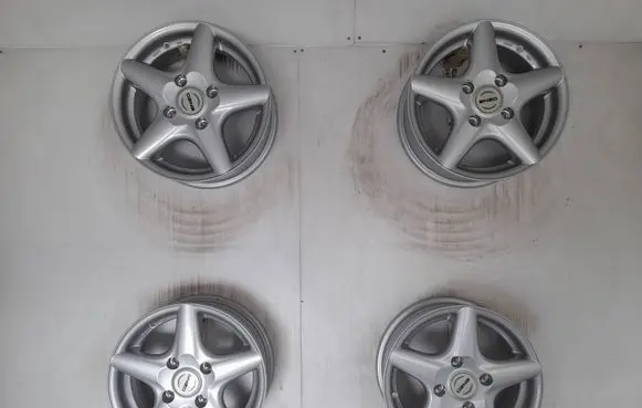 Nissan Sentra B16 R14 alloy rim KBA46589