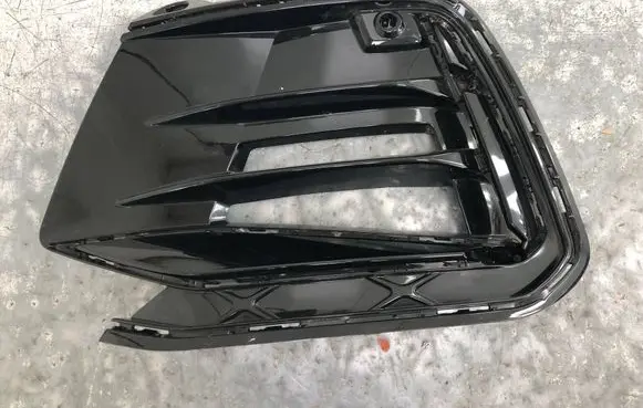 Volkswagen PASSAT B9 Front bumper lower grill 3J0853665E-BILI 3J0853665E