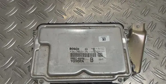 Toyota Yaris Engine control unit/module 896610DP90