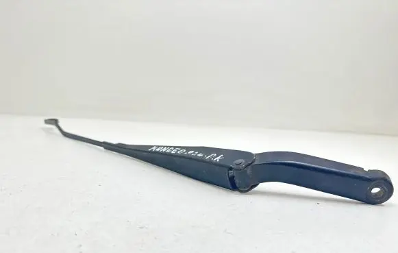 Ford Mondeo Mk III Front wiper blade arm 1S7117526AB