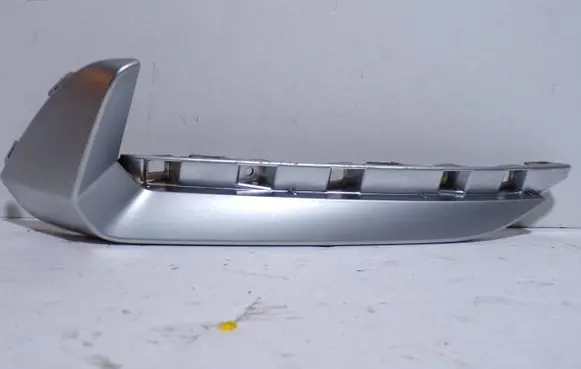 BMW 2 Active Tourer U06 Rear bumper trim bar molding 9478377