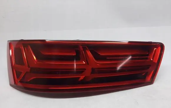 Audi Q7 4L Rear/tail lights 4M0945093D
