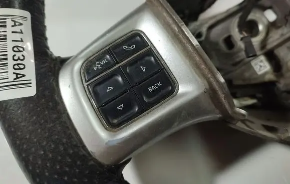 Fiat Freemont Steering wheel buttons/switches 