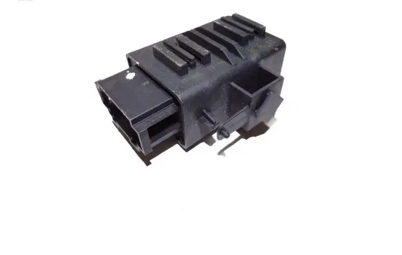 Volkswagen Caddy Seat heating relay 1K0959772